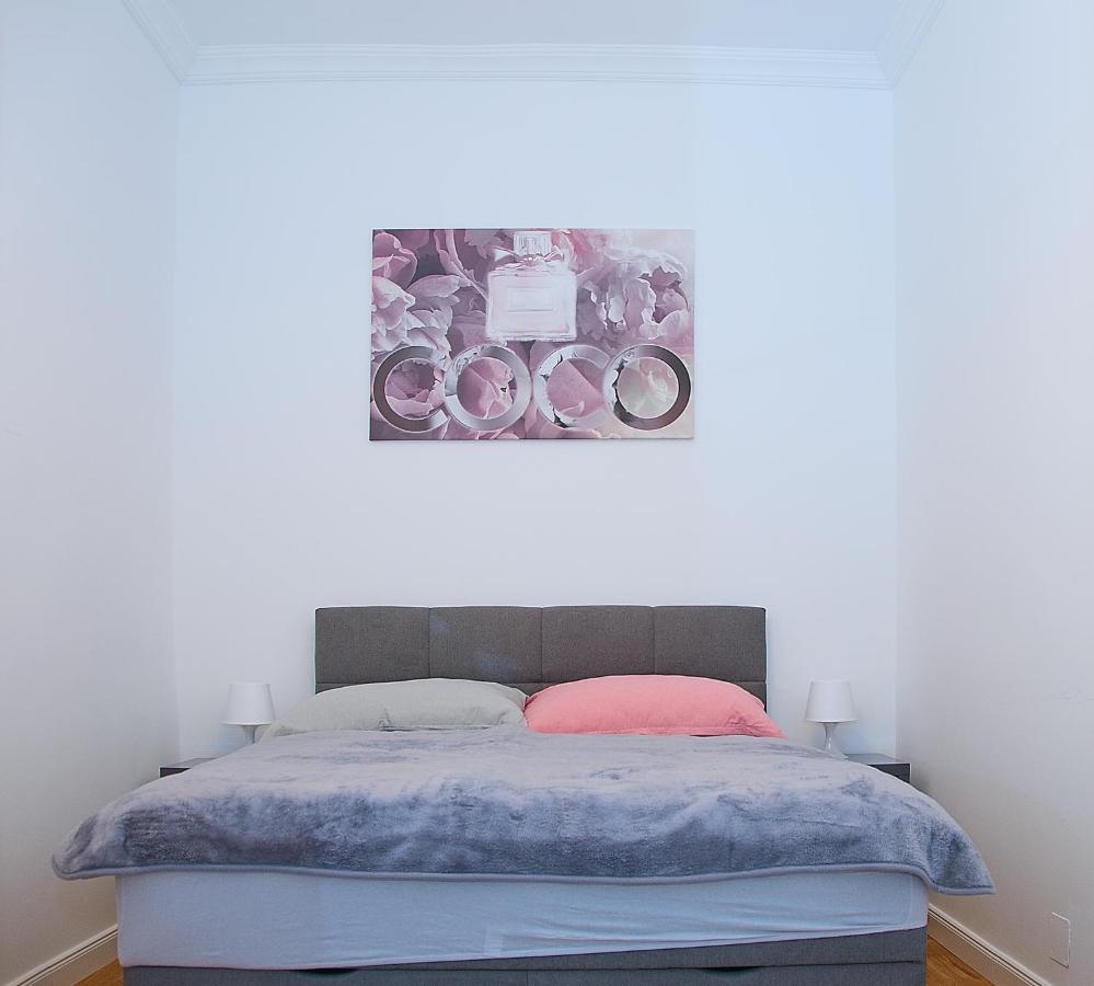 וינה Pink Lotus Apartment מראה חיצוני תמונה