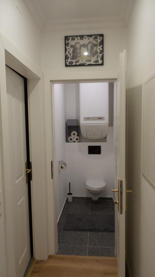 וינה Pink Lotus Apartment מראה חיצוני תמונה